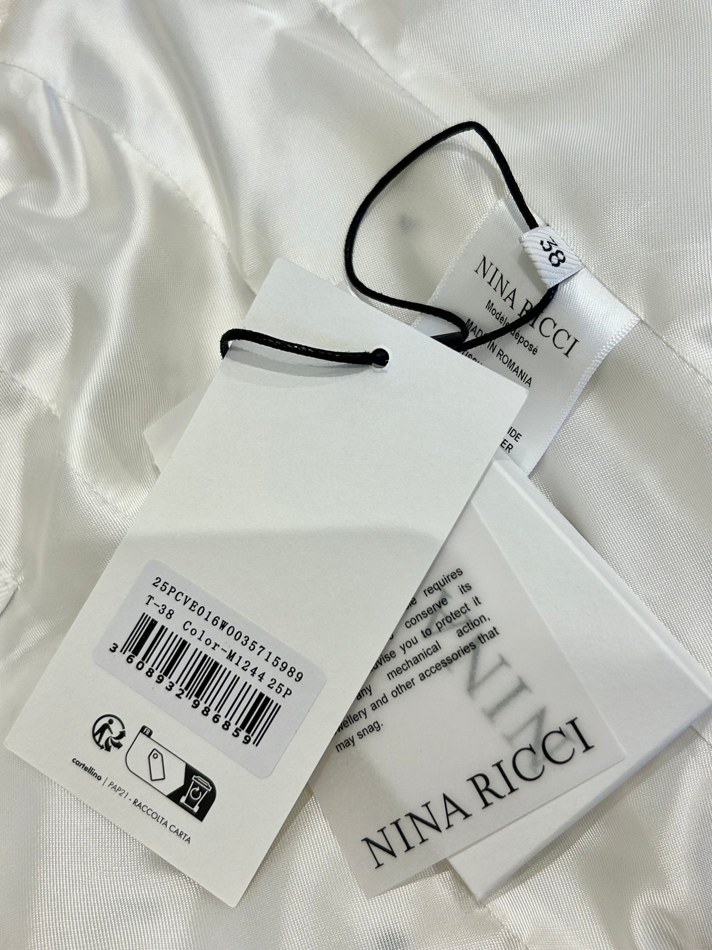 Off shoulder white jacket