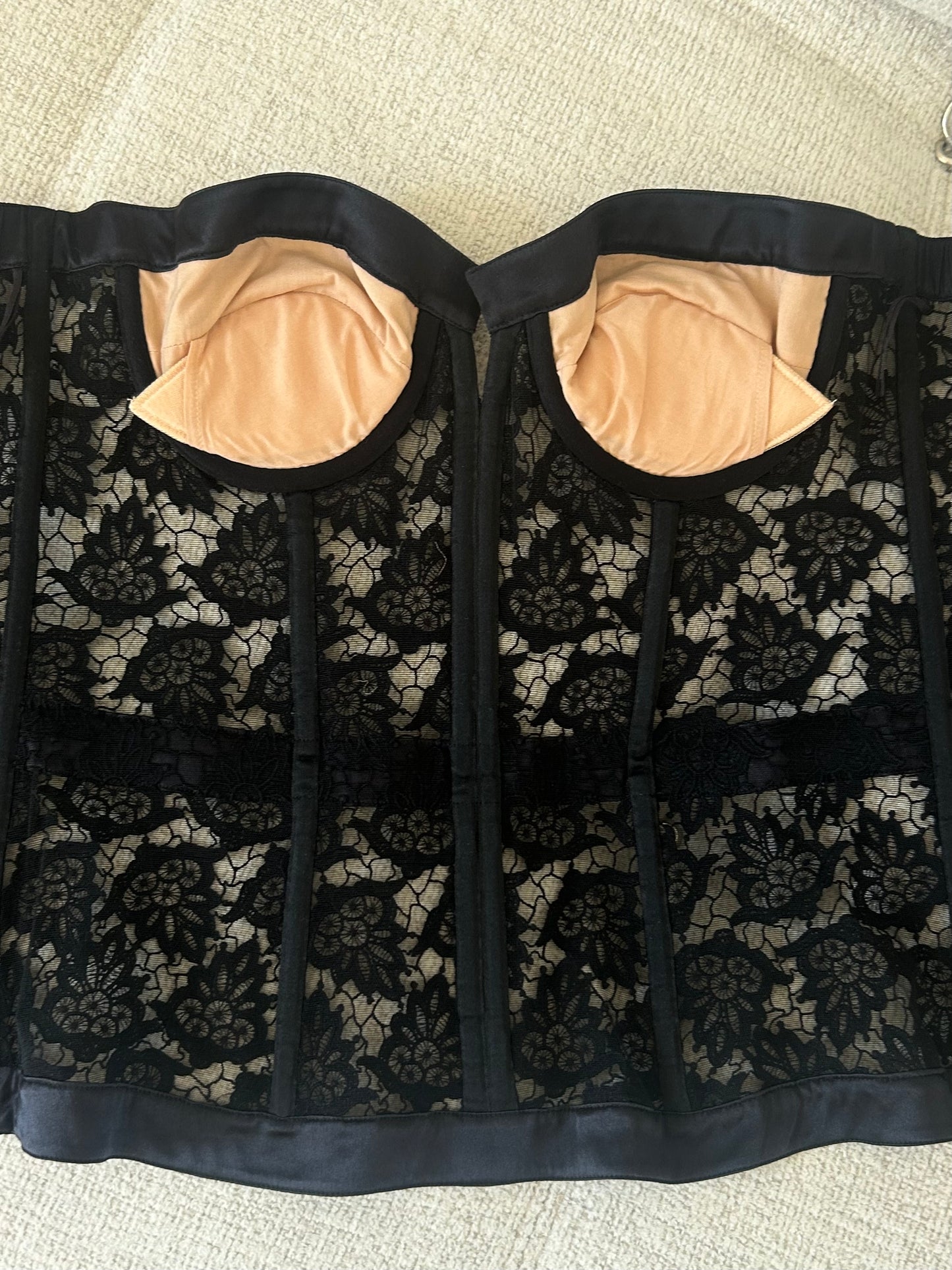 Black lace bustier