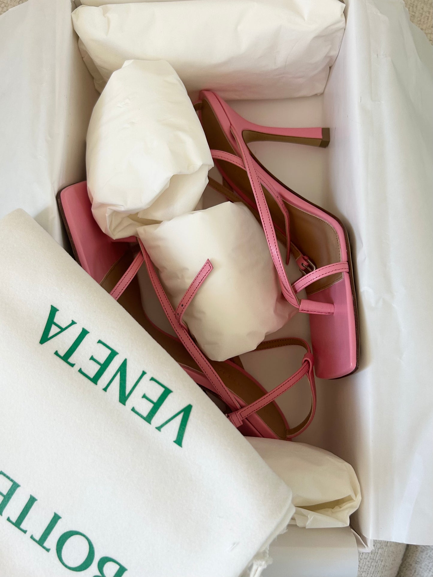 Stretch pink sandals