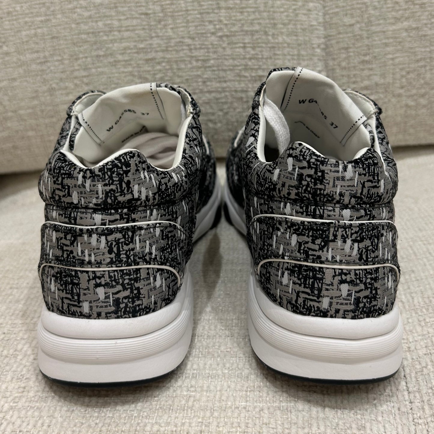 Tweed effect sneakers