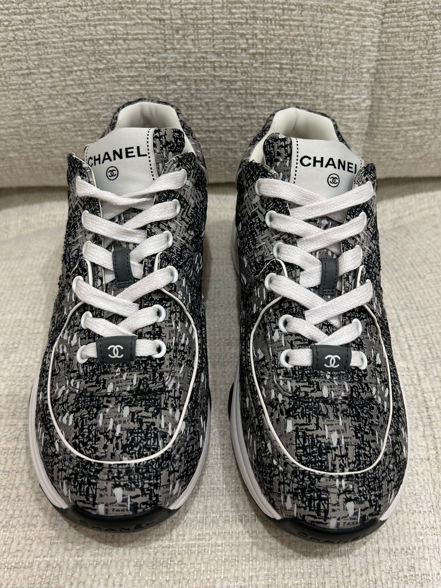 Tweed effect sneakers