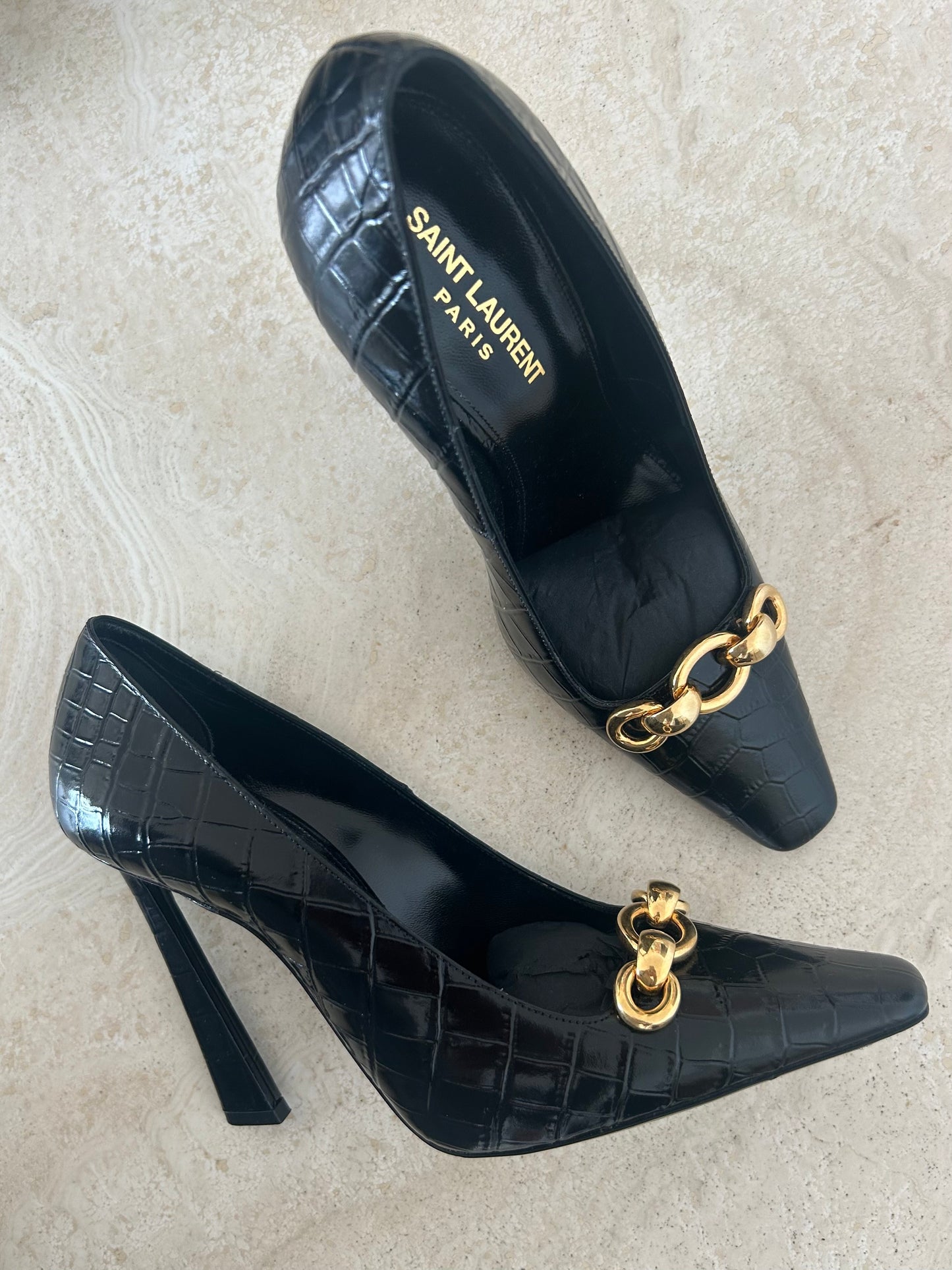 Silviana pumps