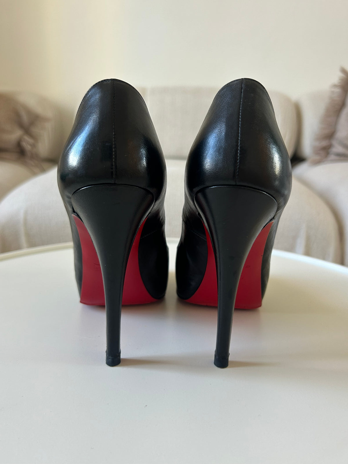 Very Privé peep toe pumps