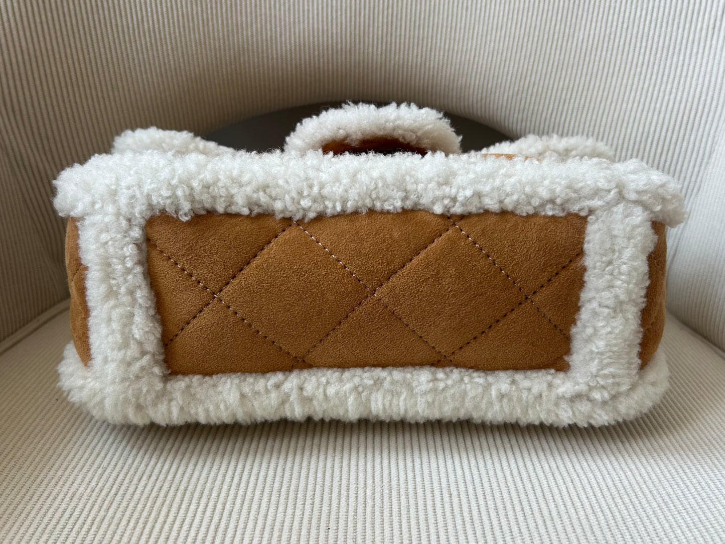 Shearling quilted bag