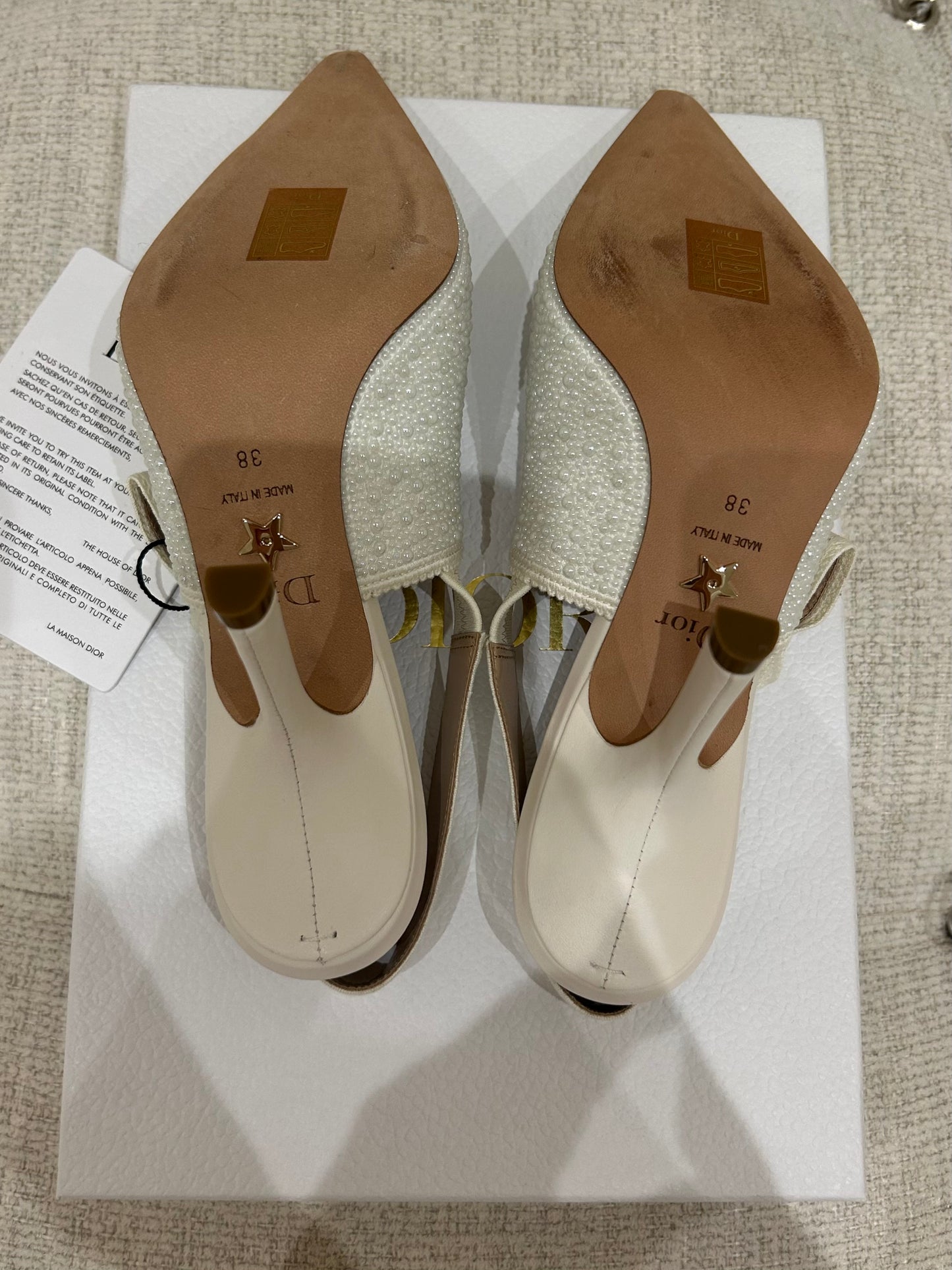 Pearls embellished J’adior slingback