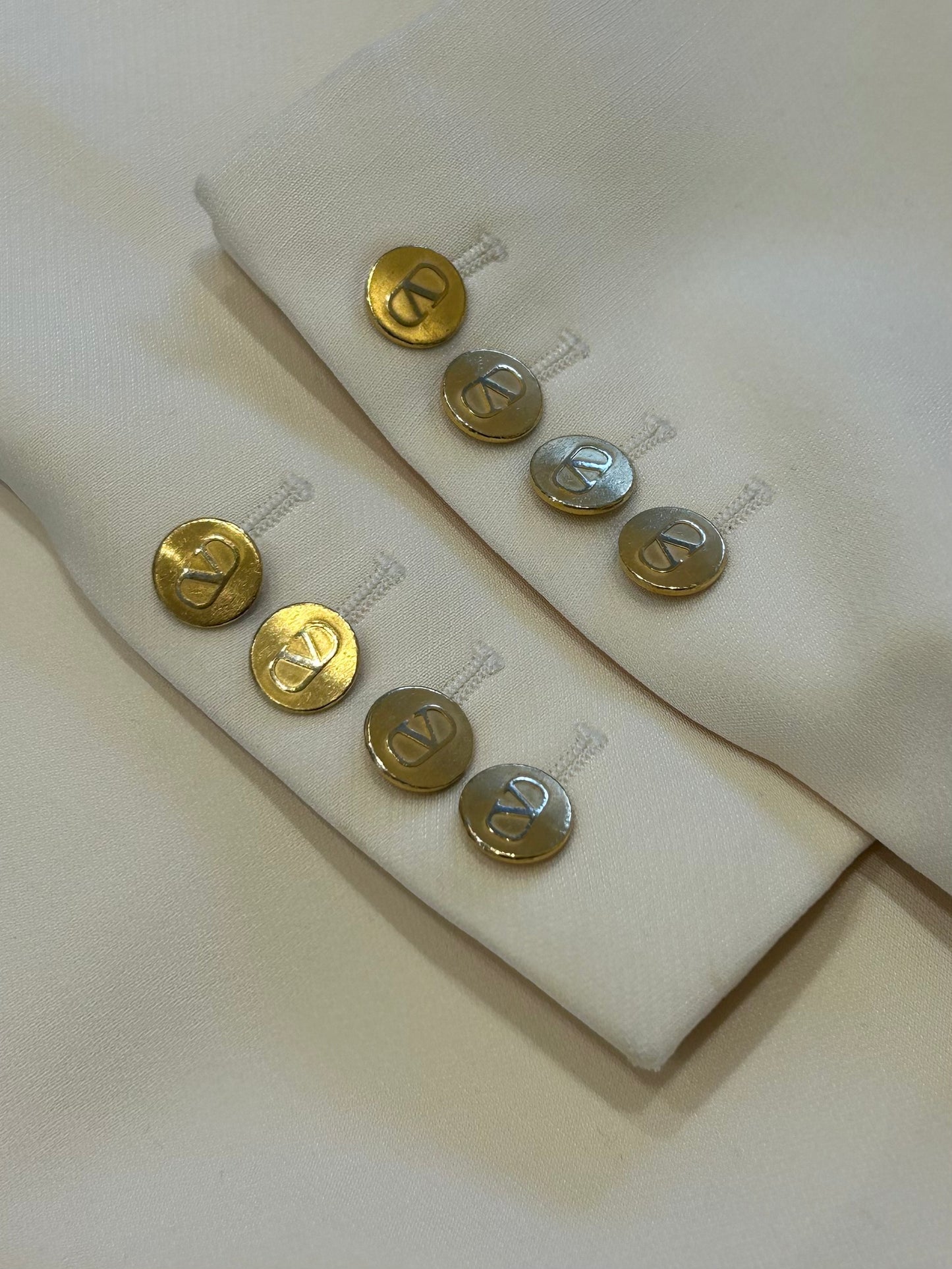 Vlogo buttons blazer