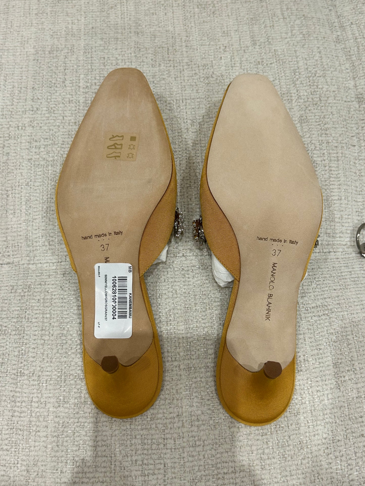 Kanembamu yellow mules