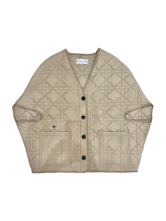 Macrocannage cape