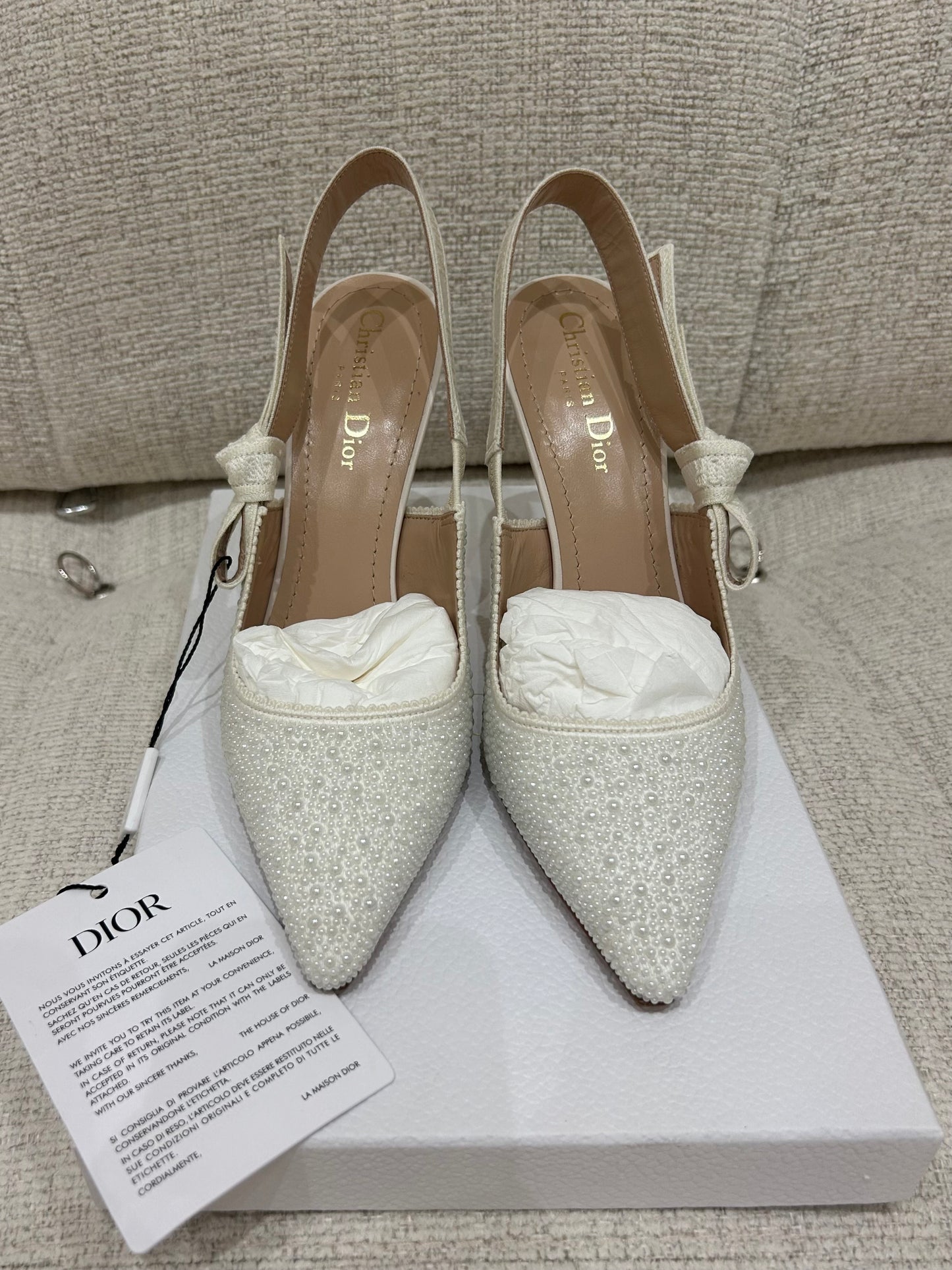 Pearls embellished J’adior slingback