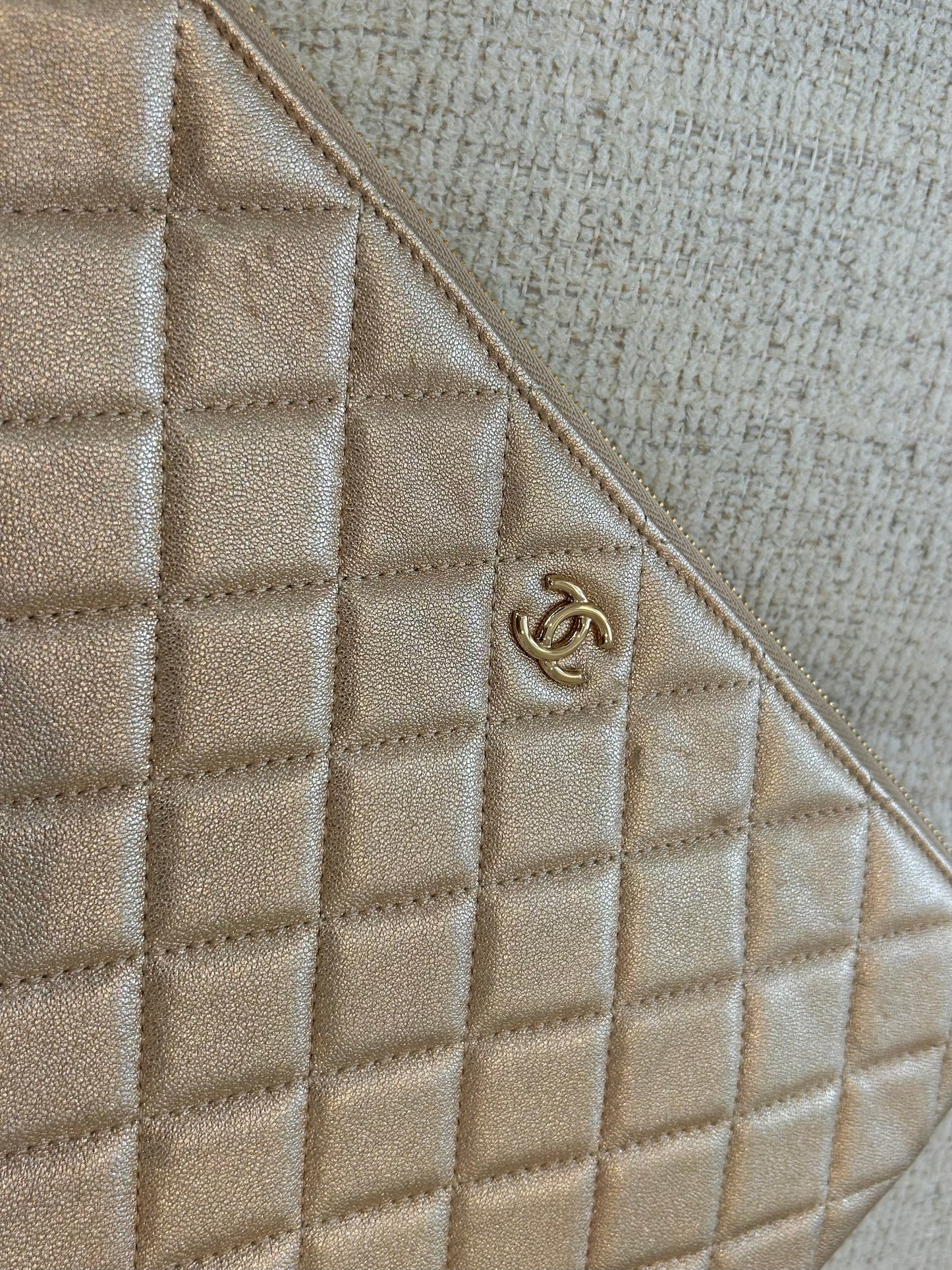 Gold clutch