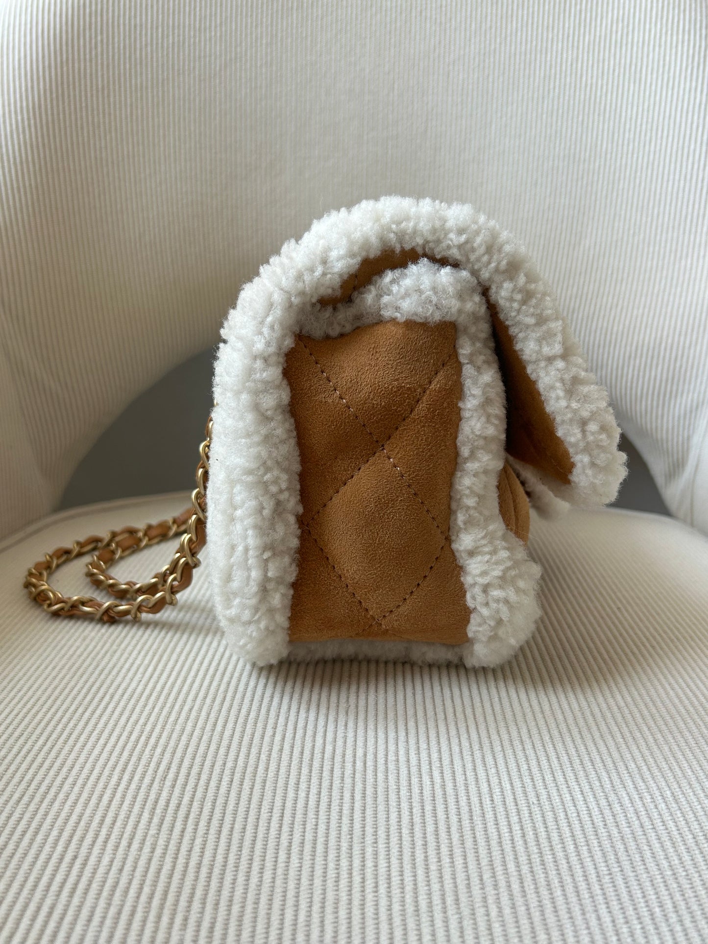 Shearling quilted bag
