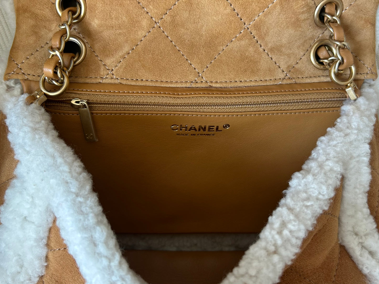 Shearling quilted bag