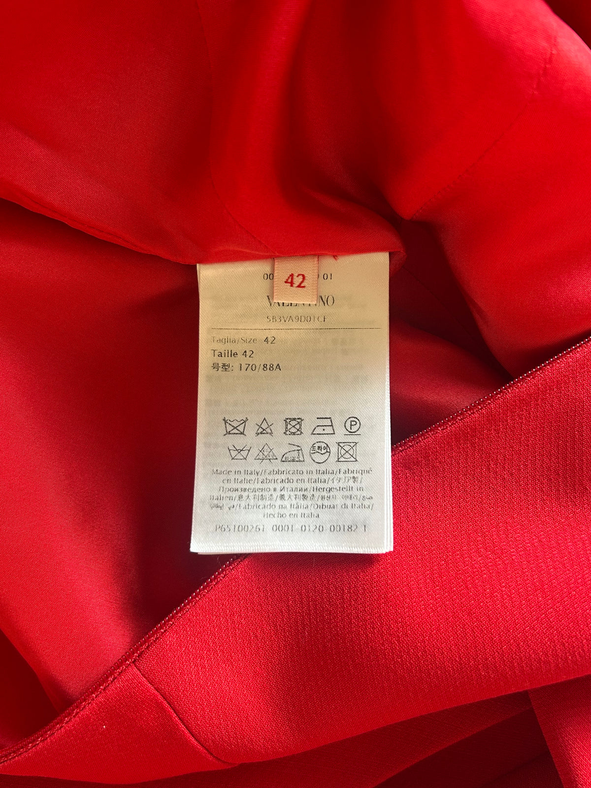 Button-Embellished red dress