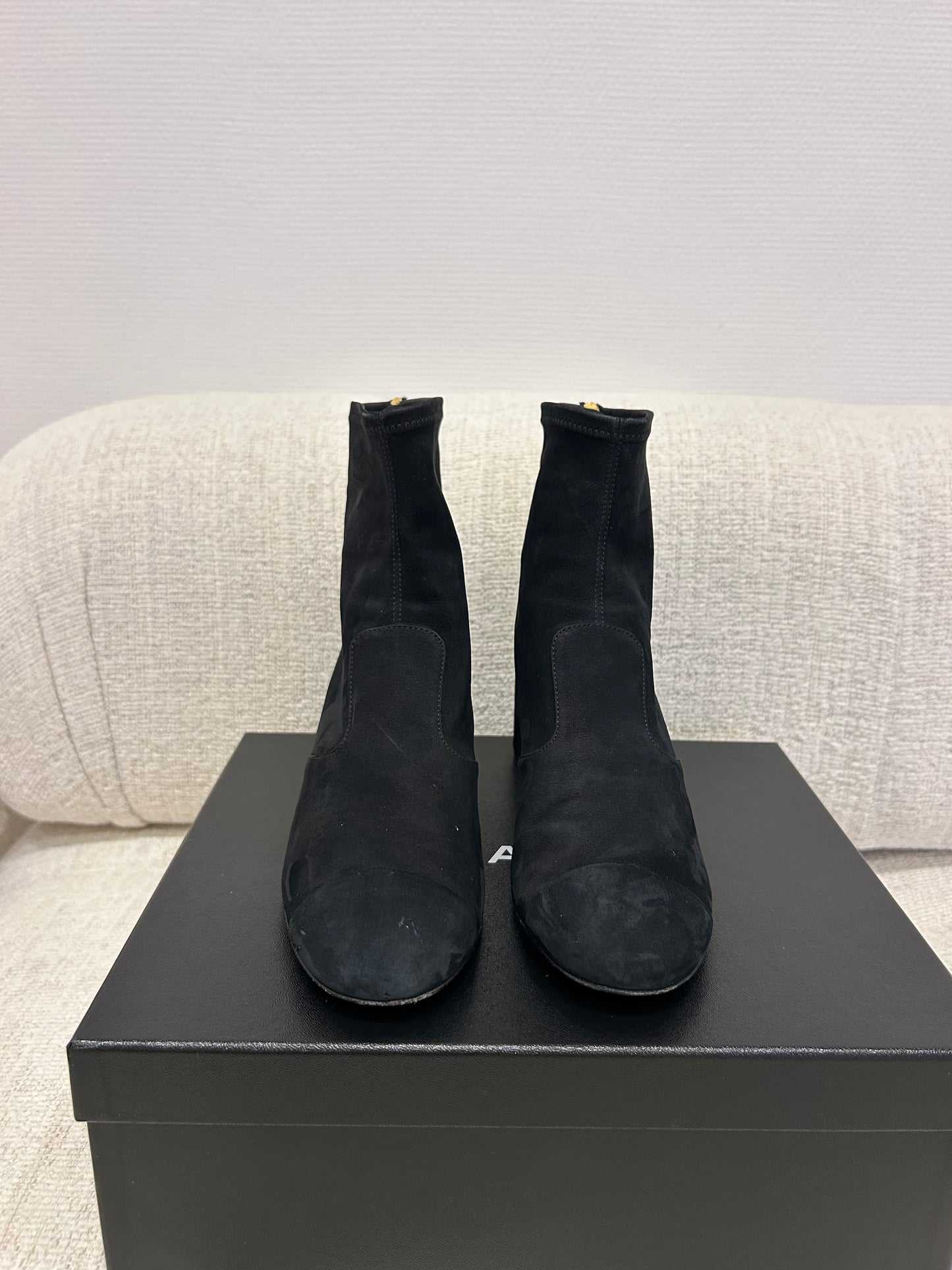 Suede boots