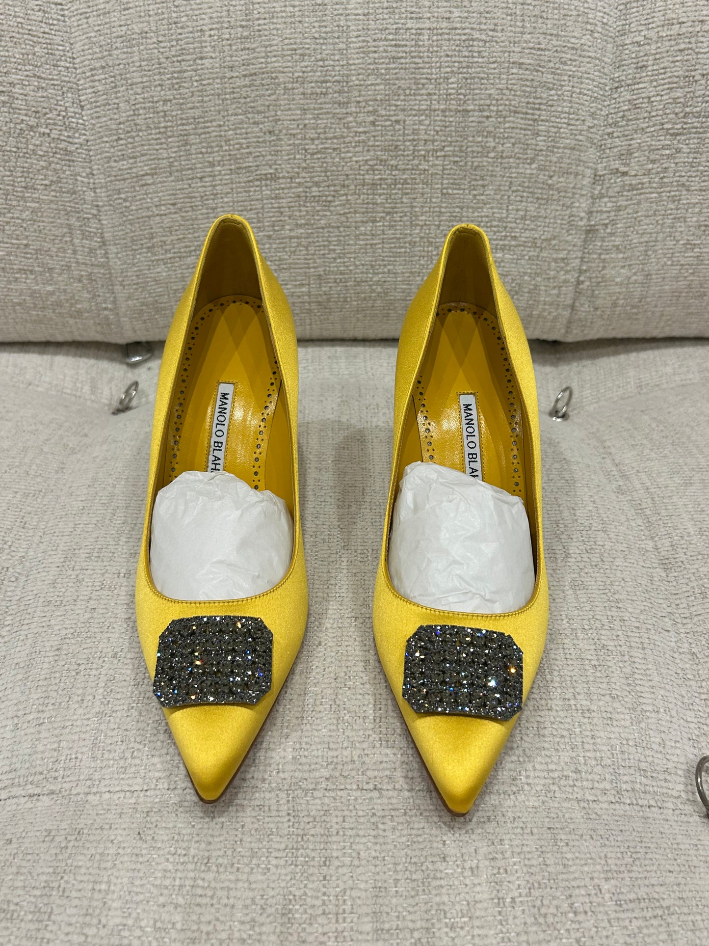 Floritanuhi yellow satin pumps