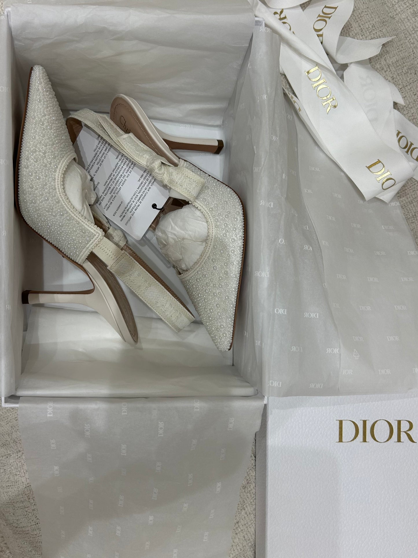 Pearls embellished J’adior slingback