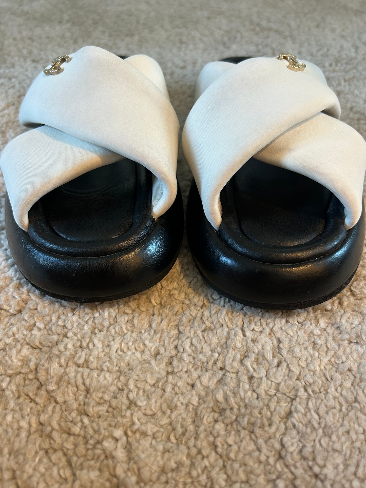 Sandals black and white