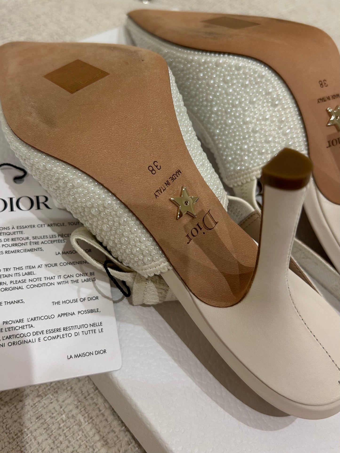 Pearls embellished J’adior slingback