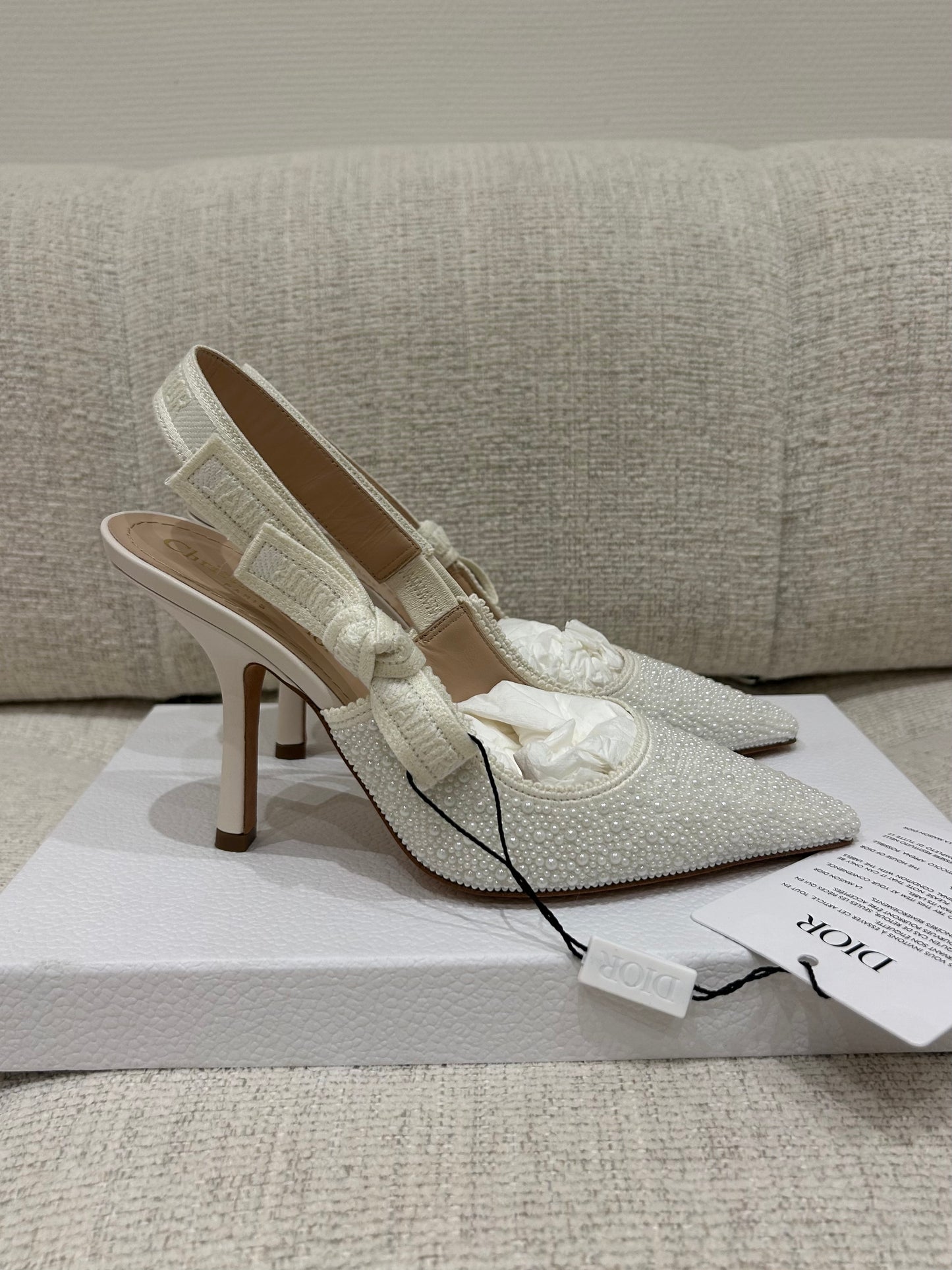 Pearls embellished J’adior slingback