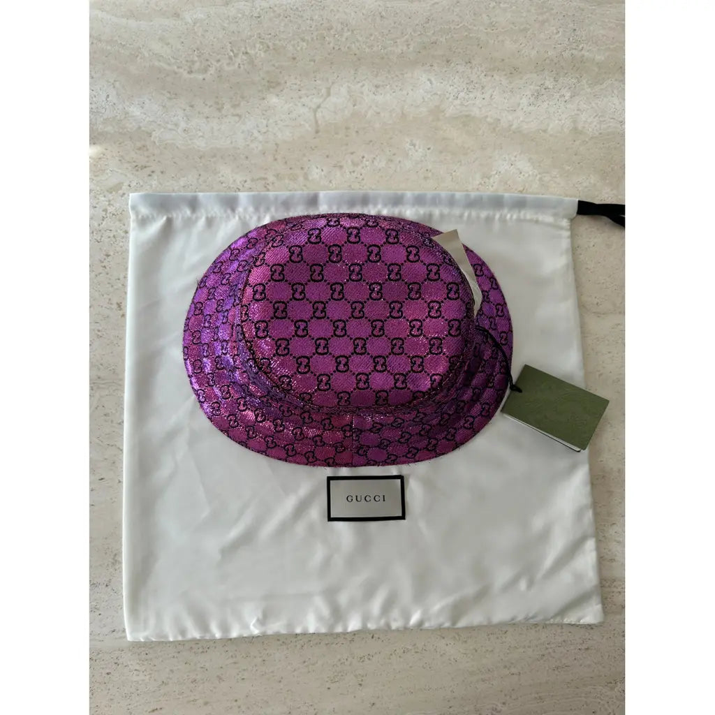 Reversible pink bucket hat