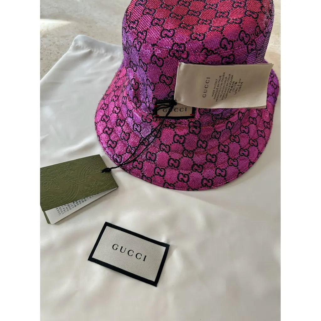 Reversible pink bucket hat