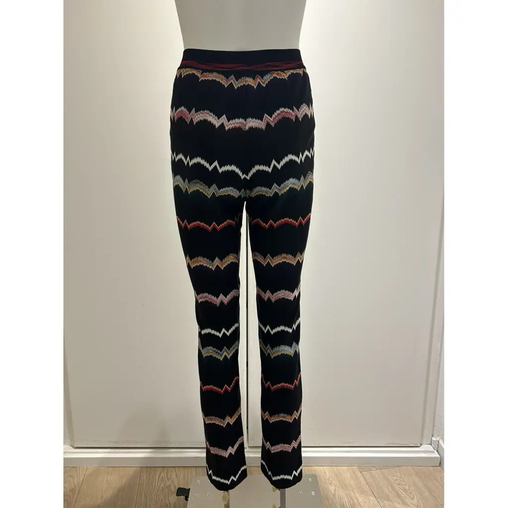 Black zigzag pants