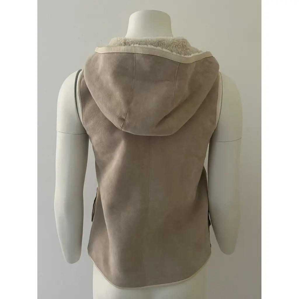 Beige sleeveless hooded jacket