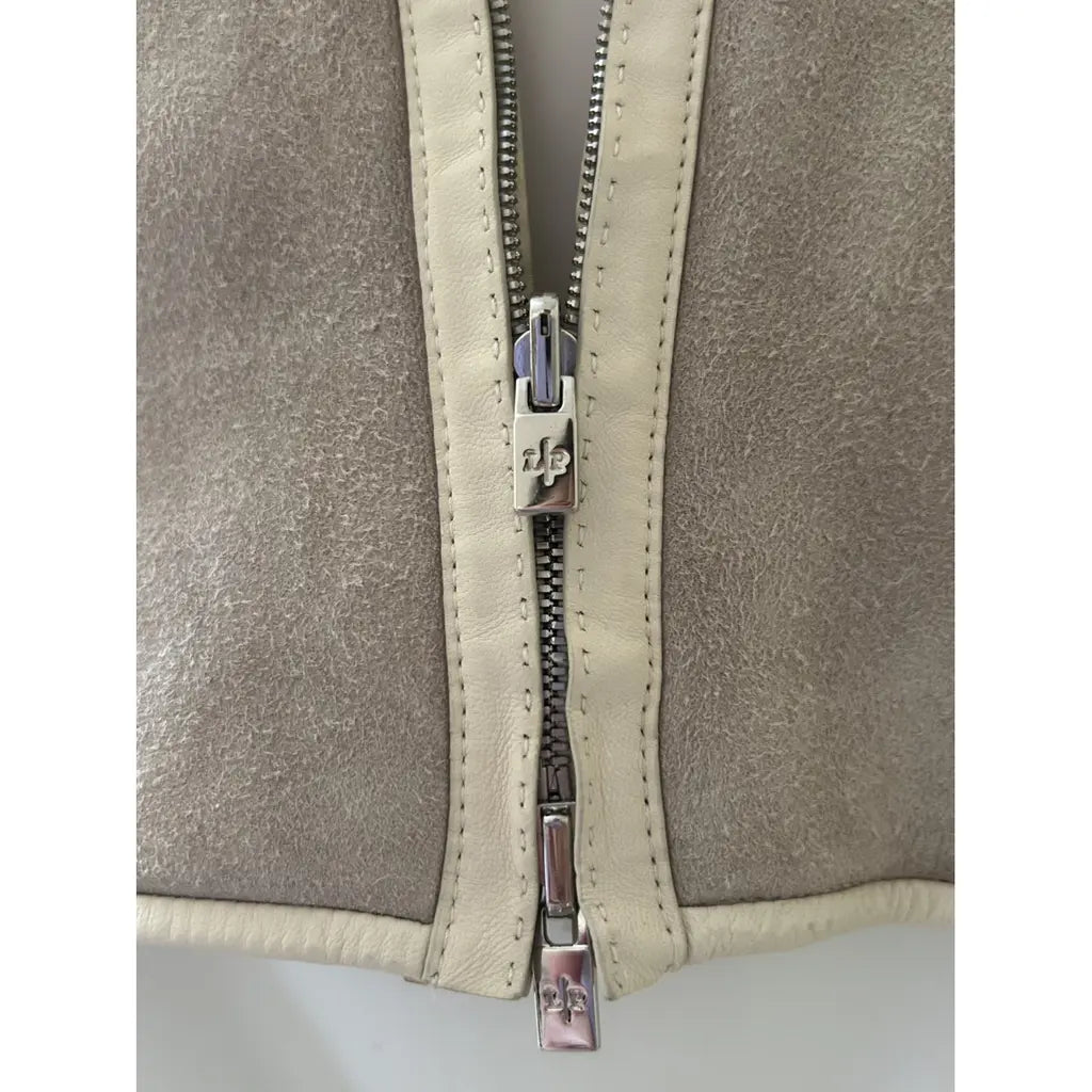 Beige sleeveless hooded jacket